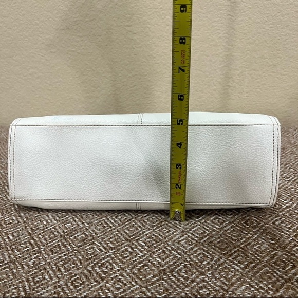 Vtg Kenneth Cole Reaction White Leather Rectangular Y2K Handbag Grunge Preppy - Picture 9 of 9